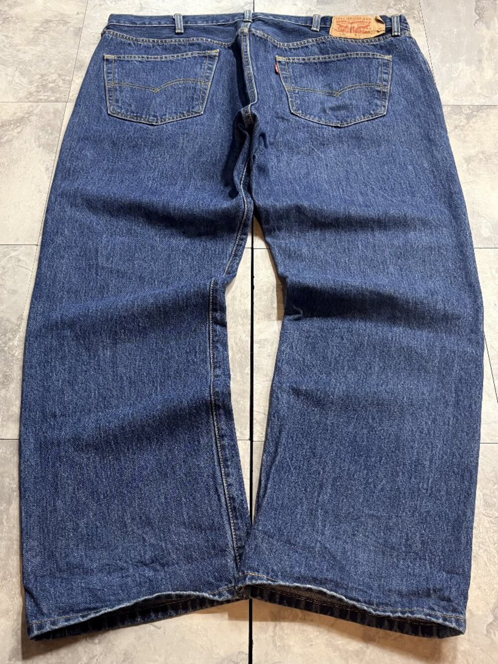 Levi's 501 Jeans Men's 42x30 Medium Blue Relaxed Straight Button Fly